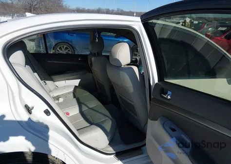 2013 Infiniti G37X z USA, uszkodzony, nr VIN JN1CV6AR8DM754005